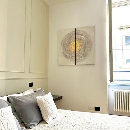 Apartamento Charming - Downtown In The Pedestrian Area With 2 Double Bedrooms And 2 Complete Bathrooms A Spacious Living And Full Equipped Kitchen Como