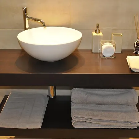 Charming - Downtown In The Pedestrian Area With 2 Double Bedrooms And 2 Complete Bathrooms A Spacious Living And Full Equipped Kitchen アパート *