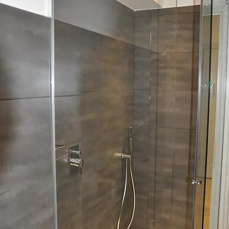 アパート Charming - Downtown In The Pedestrian Area With 2 Double Bedrooms And 2 Complete Bathrooms A Spacious Living And Full Equipped Kitchen コモ