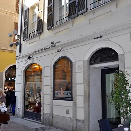 Charming - Downtown In The Pedestrian Area With 2 Double Bedrooms And 2 Complete Bathrooms A Spacious Living And Full Equipped Kitchen コモ