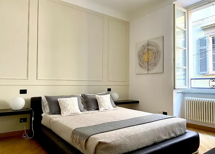 아파트 Charming - Downtown In The Pedestrian Area With 2 Double Bedrooms And 2 Complete Bathrooms A Spacious Living And Full Equipped Kitchen *
