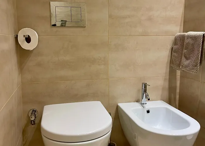 Charming - Downtown In The Pedestrian Area With 2 Double Bedrooms And 2 Complete Bathrooms A Spacious Living And Full Equipped Kitchen 아파트 *